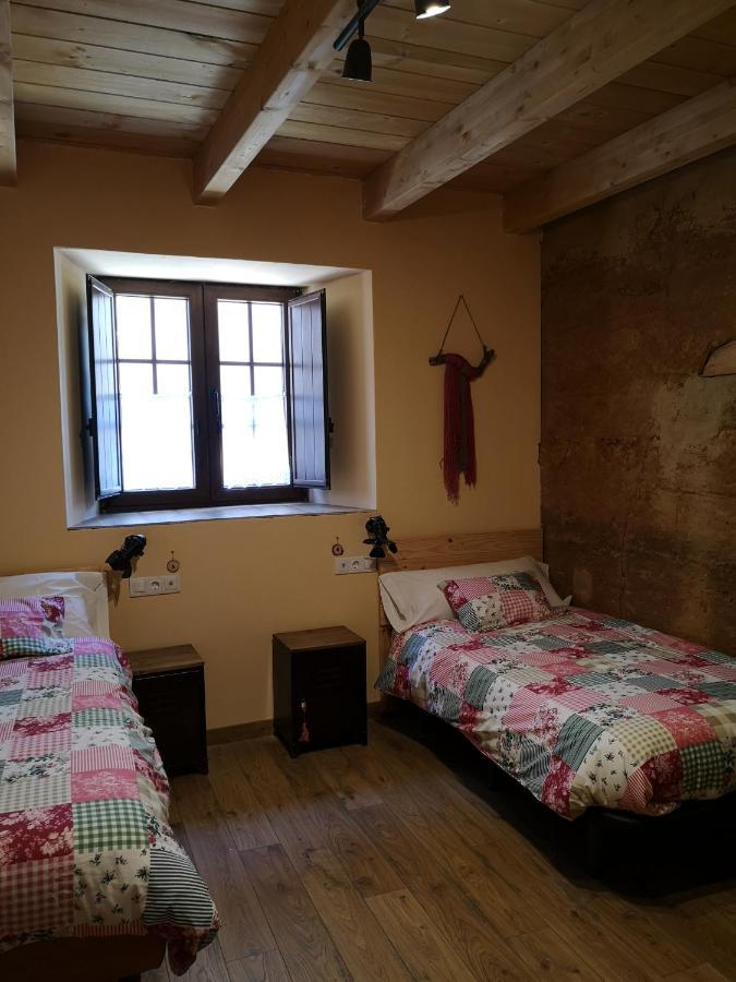 L' Abilleiru Albergue Rural Santibanez de Valdeiglesias Kültér fotó