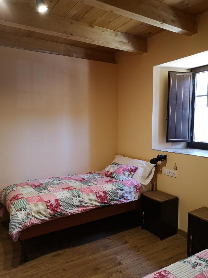L' Abilleiru Albergue Rural Santibanez de Valdeiglesias Kültér fotó